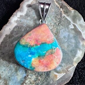Artisan Hand Crafted Teardrop Pendant in Oyster Turquoise in Silver Tones